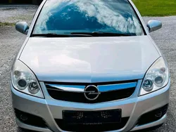 Grau Gebraucht 2007 Opel Vectra Limousine | 2.500 € (Etwas zu teuer)
