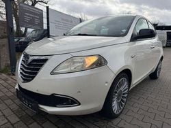 Weiß Gebraucht 2011 Lancia Ypsilon S Kleinwagen | 4.000 € (Guter Preis)