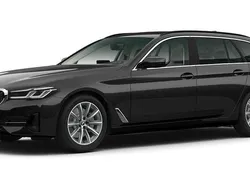 Black sapphire metallic Gebraucht 2023 BMW 520 Sport Line Kombi | 35.590 € (Etwas zu teuer)
