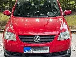 Rot Gebraucht 2009 VW Fox Refresh Kleinwagen | 1.200 € (Guter Preis)