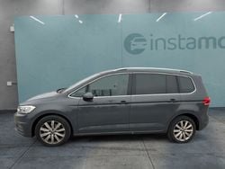 Grau Gebraucht 2024 VW Touran Pro Van / Kleinbus | 36.599 € (Fairer Preis)