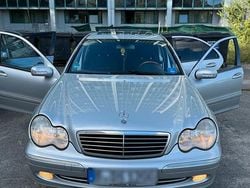Grau Gebraucht 2005 Mercedes C180 Avantgarde Limousine | 3.500 € (Fairer Preis)