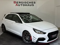 Weiß Gebraucht 2018 Hyundai i30 N Performance Limousine | 21.999 € (Fairer Preis)