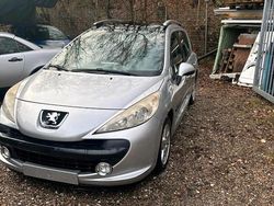 Silber Gebraucht 2009 Peugeot 207 Kombi | 2.600 € (Fairer Preis)