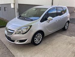 Silber Gebraucht 2016 Opel Meriva Innovation Van / Kleinbus | 7.500 € (Fairer Preis)