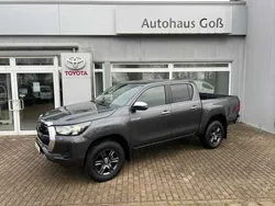 Grau Gebraucht 2024 Toyota HiLux Comfort Abholung | 49.950 € (Teuer)