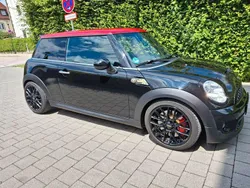 Schwarz Gebraucht 2011 Mini John Cooper Works Kleinwagen | 9.800 € (Guter Preis)