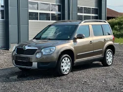 Braun Gebraucht 2012 Skoda Yeti SUV | 5.999 € (Fairer Preis)