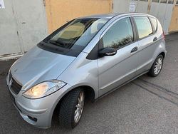 Silber Gebraucht 2005 Mercedes A180 Kleinwagen | 2.900 € (Fairer Preis)