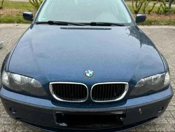Blau Gebraucht 2004 BMW 320 Kombi | 2.400 € (Guter Preis)