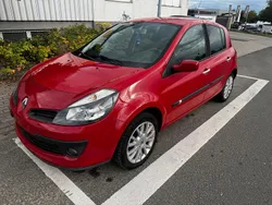 Rot Gebraucht 2006 Renault Clio II Kleinwagen | 1.600 € (Fairer Preis)