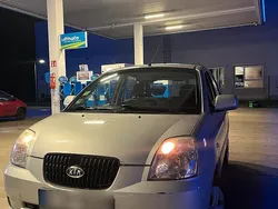 Silber Gebraucht 2006 Kia Picanto Kleinwagen | 900 € (Fairer Preis)
