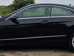 Schwarz Gebraucht 2010 Mercedes E200 Coupé | 10.700 € (Fairer Preis)