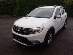 Weiß Gebraucht 2018 Dacia Sandero Essentiel Kleinwagen | 9.650 € (Fairer Preis)