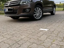 Braun Gebraucht 2013 VW Tiguan Sportline SUV | 10.900 € (Superpreis)