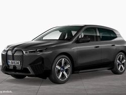 Grau Gebraucht 2022 BMW iX Sport Line SUV | 39.990 € (Fairer Preis)