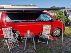 Rot Gebraucht 2017 VW T6 Trendline Van | 28.990 €