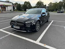Schwarz Gebraucht 2020 Mercedes E220 AMG line Limousine | 33.750 € (Etwas zu teuer)