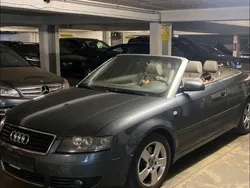 Grau Gebraucht 2003 Audi A4 Cabriolet Cabrio | 2.300 € (Guter Preis)