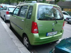 Grün Gebraucht 2002 Opel Agila Kleinwagen | 1.950 € (Etwas zu teuer)