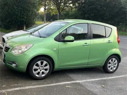 Grün Gebraucht 2009 Opel Agila Kleinwagen | 2.850 €