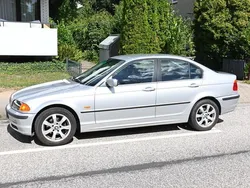 Silber Gebraucht 1998 BMW 320 Limousine | 1.500 € (Guter Preis)
