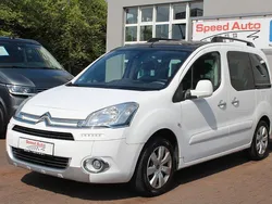 Weiß Gebraucht 2015 Citroën Berlingo Van / Kleinbus | 9.900 € (Fairer Preis)