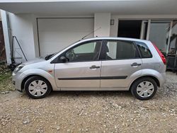 Silber Gebraucht 2006 Ford Fiesta Limousine | 1.500 € (Fairer Preis)