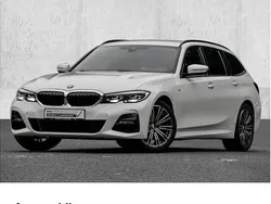Alpinweiss iii Gebraucht 2022 BMW 320 M Sport Kombi | 30.890 € (Guter Preis)