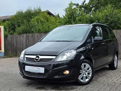Schwarz Gebraucht 2011 Opel Zafira Innovation Van / Kleinbus | 2.990 € (Guter Preis)