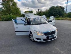 Weiß Gebraucht 2011 Skoda Roomster Van / Kleinbus | 3.200 € (Fairer Preis)