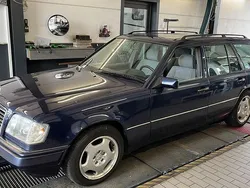Blau Gebraucht 1995 Mercedes E250 Kombi | 9.800 €
