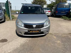 Silber Gebraucht 2009 Dacia Sandero Lauréate Kleinwagen | 1.500 € (Guter Preis)