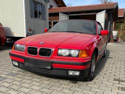 Rot Gebraucht 1998 BMW 320 Cabriolet Cabrio | 12.500 € (Teuer)