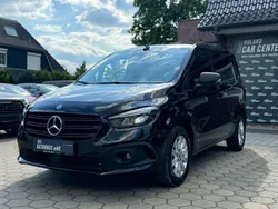 Lackfarbe loparitschwarz metal Gebraucht 2023 Mercedes Citan 112 Van / Kleinbus | 23.940 € (Fairer Preis)