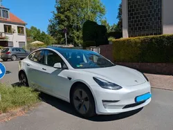 Weiß Gebraucht 2021 Tesla Model 3 Long Range Limousine | 27.700 € (Fairer Preis)