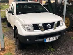 Weiß Gebraucht 2008 Nissan Navara Abholung | 7.500 € (Guter Preis)