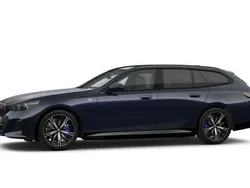Schwarz (carbonschwarz metallic) Neu 2025 BMW i5 M Sport Limousine | 77.480 € (Teuer)