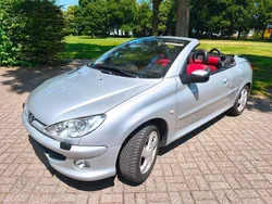 Silber Gebraucht 2004 Peugeot 206 CC Platinum Cabrio | 2.290 € (Fairer Preis)