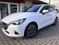 Satinweiß metallic Gebraucht 2017 Mazda 2 Kizoku Kleinwagen | 10.490 € (Fairer Preis)