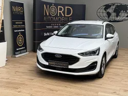 Weiss Gebraucht 2022 Ford Focus | 16.399 € (Guter Preis)
