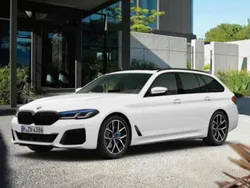 Weiß Gebraucht 2021 BMW 530 Shadowline Kombi | 43.890 € (Fairer Preis)