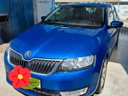 Blau Gebraucht 2015 Skoda Rapid Style Kombi | 7.990 € (Fairer Preis)