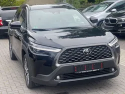 Schwarz Gebraucht 2025 Toyota Corolla Cross SUV | 32.900 €
