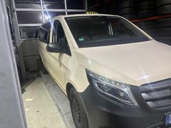 Gelb Gebraucht 2019 Mercedes Vito Van | 12.700 €