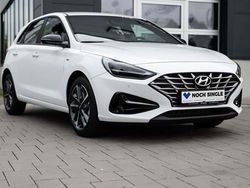 Weiß Gebraucht 2024 Hyundai i30 Advantage Limousine | 21.490 € (Guter Preis)