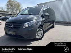 Obsidianschwarz Gebraucht 2024 Mercedes Vito Van / Kleinbus | 43.850 €