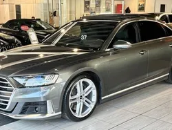Grau Gebraucht 2022 Audi S8 Ambiente Limousine | 83.750 € (Superpreis)