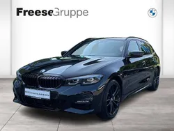 Schwarz Gebraucht 2022 BMW 330e M Sport Kombi | 35.490 € (Fairer Preis)