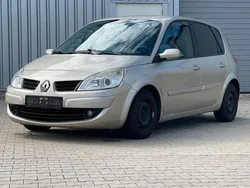 Gold Gebraucht 2007 Renault Scénic II Van / Kleinbus | 2.690 € (Etwas zu teuer)